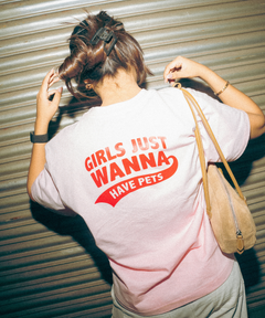 Girls just wanna have Pets T-shirt